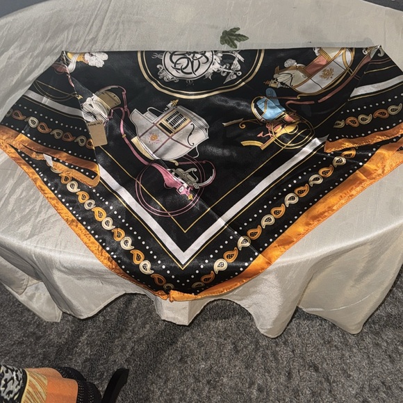 🪸🌝Noellery Spring Horse Tassel Scarf Beautiful lovely striped border details - Picture 8 of 13